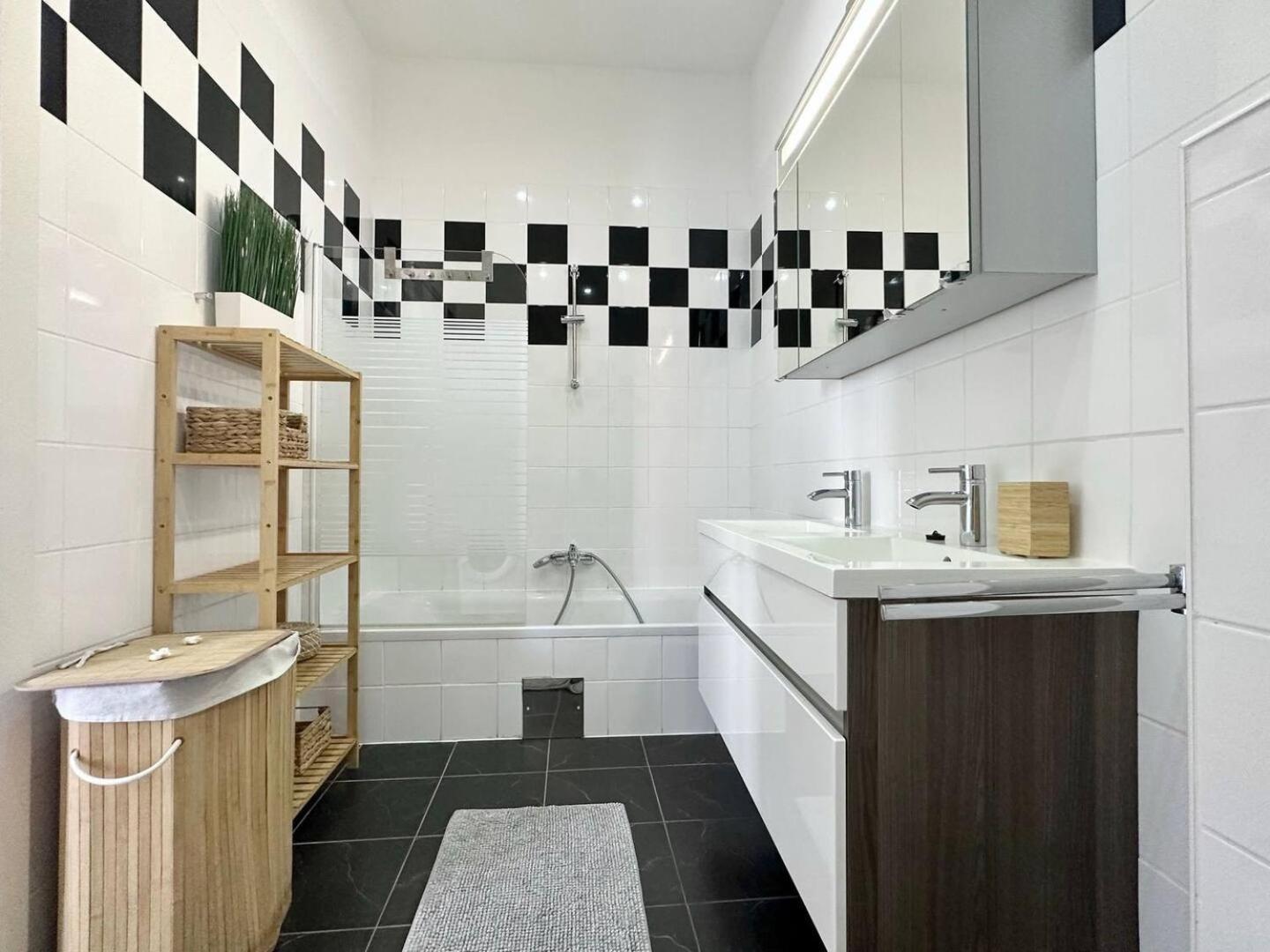Designer Apartments, 2 Min To U1 Reumannplatz Wien Ngoại thất bức ảnh