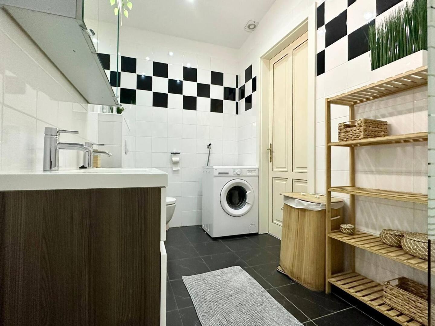 Designer Apartments, 2 Min To U1 Reumannplatz Wien Ngoại thất bức ảnh